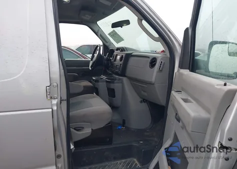 2014 Ford E-150 Commercial z USA, uszkodzony, nr VIN 1FTNE1EW6EDA81208